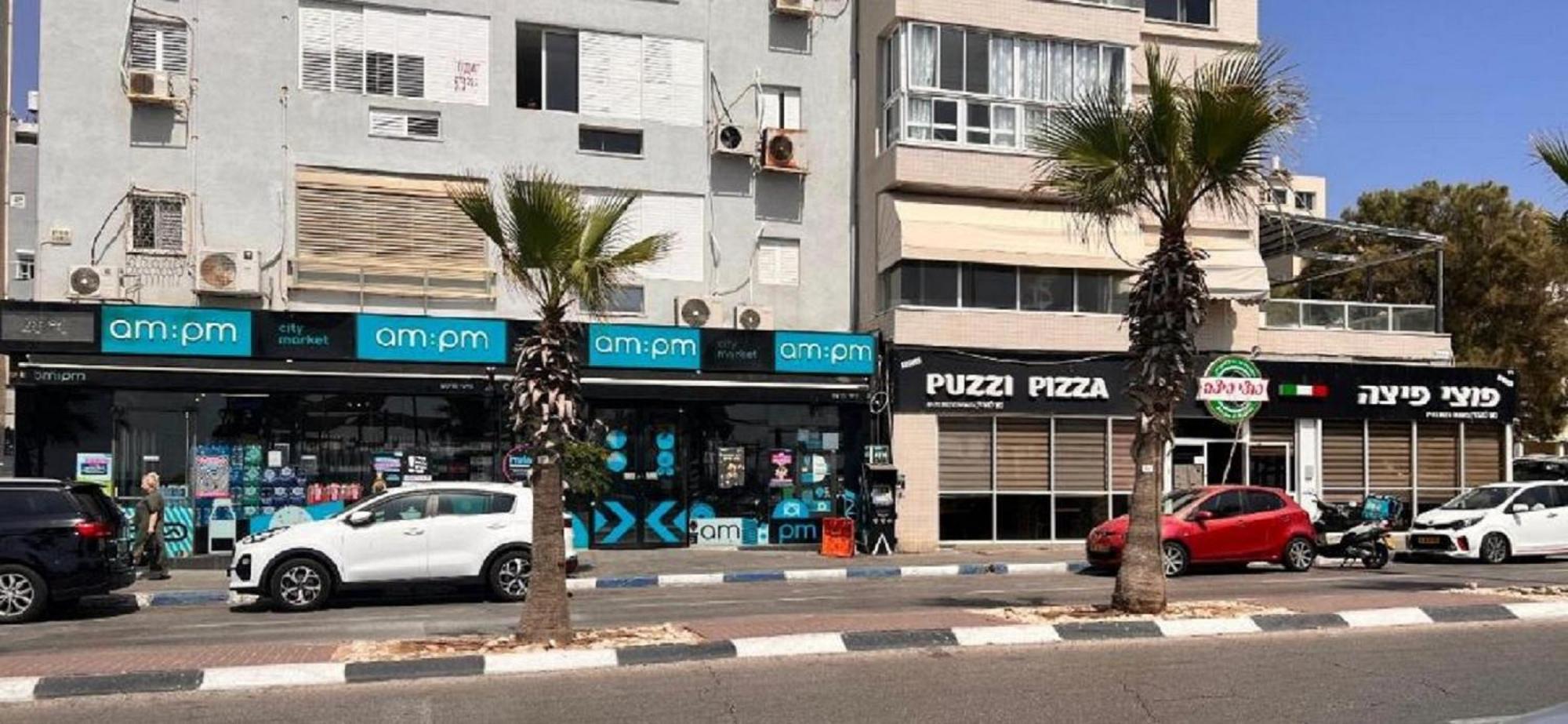 דירת 5 חדרים מול הים Appartement Bat Yam Buitenkant foto